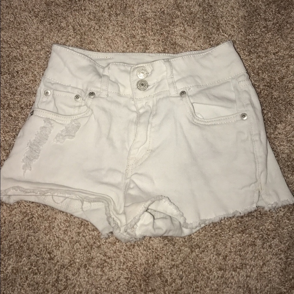 High waisted Levi shorts